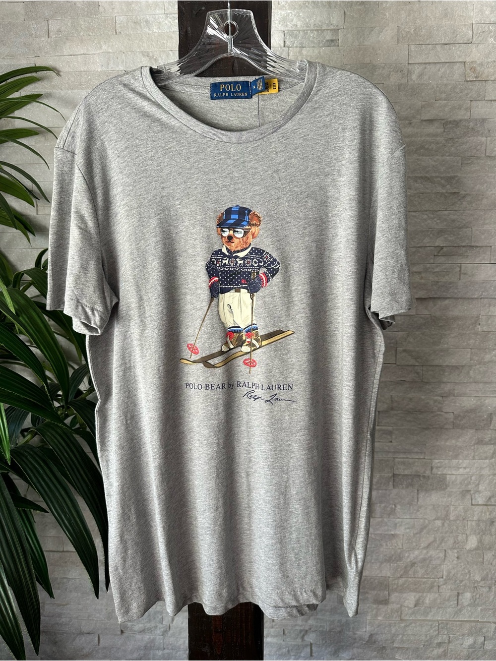 Polo by Ralph Lauren Gray Ski Bear Graphic Tee Size Men’s Medium Size M New Tags